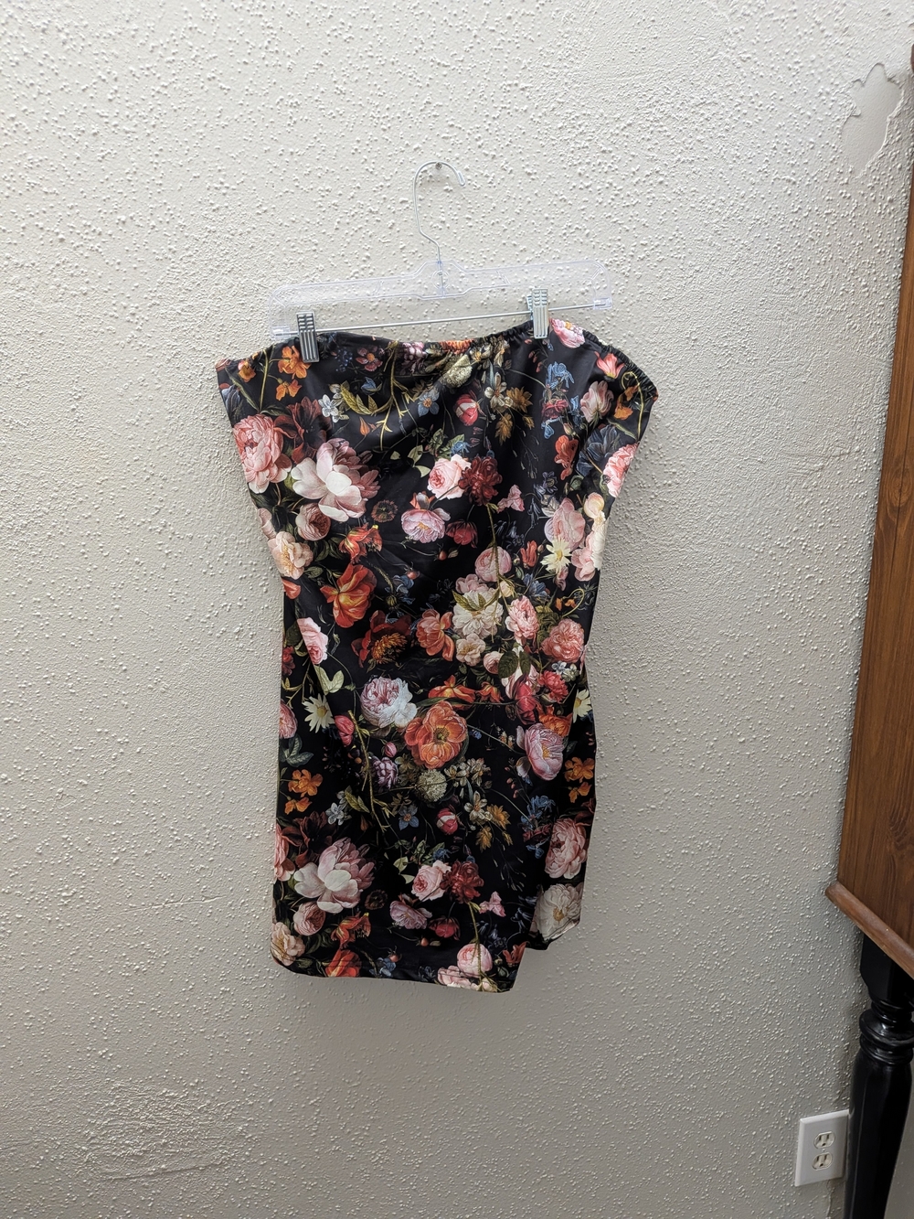 SHEIN Black Floral Strapless Mini Dress